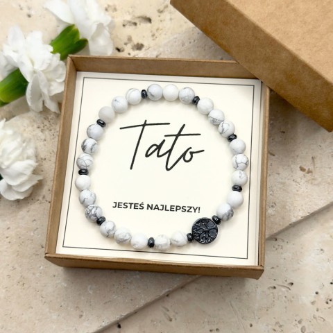 bransoletka męska na gumce z howlitu z drzewem życia z dedykacją dla taty