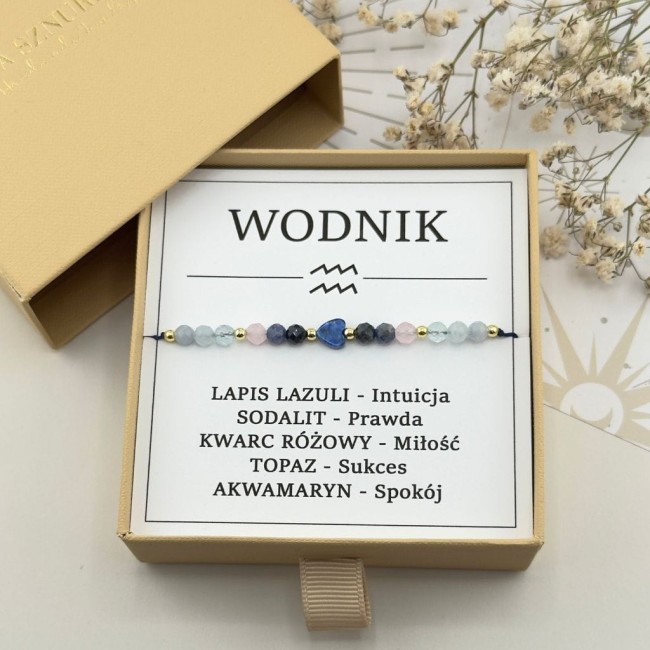 bransoletka dla znaku zodiaku wodnik na sznurku z serduszkiem z lapis lazuli