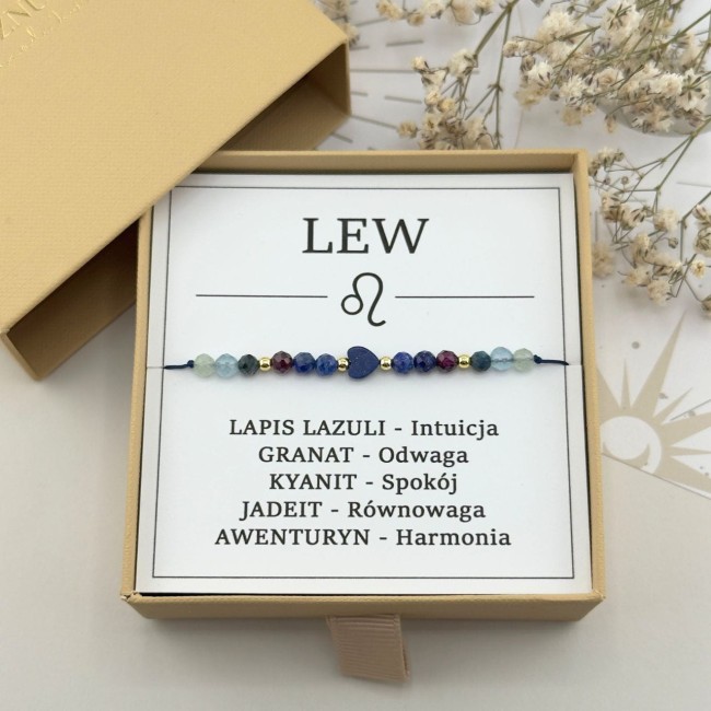 bransoletka zodiakalna na sznurku dla lwa z serduszkiem z lapis lazuli w pudełku