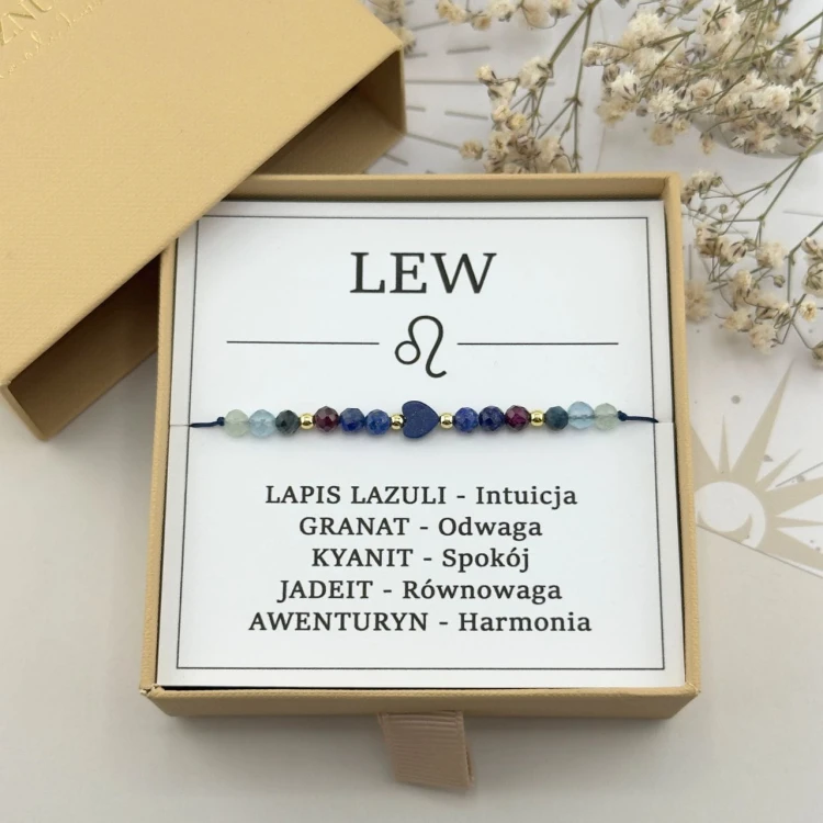 bransoletka zodiakalna na sznurku dla lwa z serduszkiem z lapis lazuli w pudełku