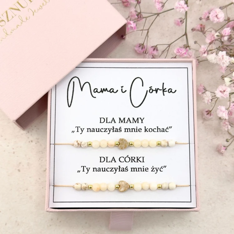 bransoletki dla mamy i córki na sznurku z kamieni naturalnych z serduszkiem beżowe kremowe takie same