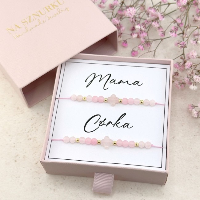 prezent dla mamy i córki biżuteria bransoletki zestaw różowe personalizowane z dedykacją