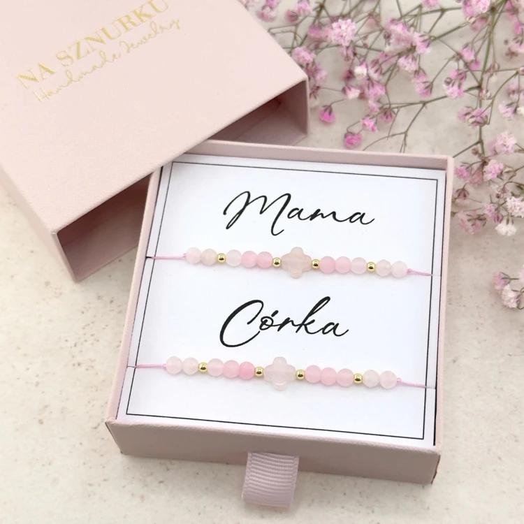 prezent dla mamy i córki biżuteria bransoletki zestaw różowe personalizowane z dedykacją