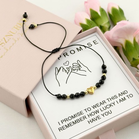 bransoletka przyjaźni na czarnym sznurku z kamienia turmalinu i złotego serca