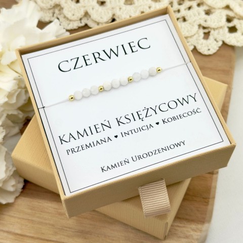 bransoletka urodzinowa czerwiec z kamienia księżycowego na sznurku