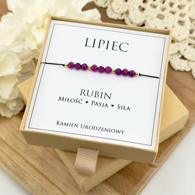 bransoletka urodzinowa lipiec z kamienia naturalnego rubinu na sznurku