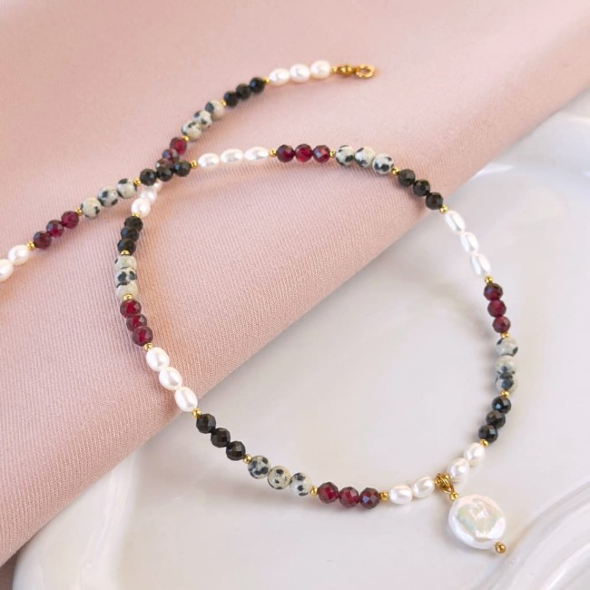 choker z pereł turmalinu czarnego i granatu z dużą perłą barokową