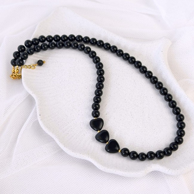 czarny choker damski z kamienia naturalnego onyksu z serduszkami