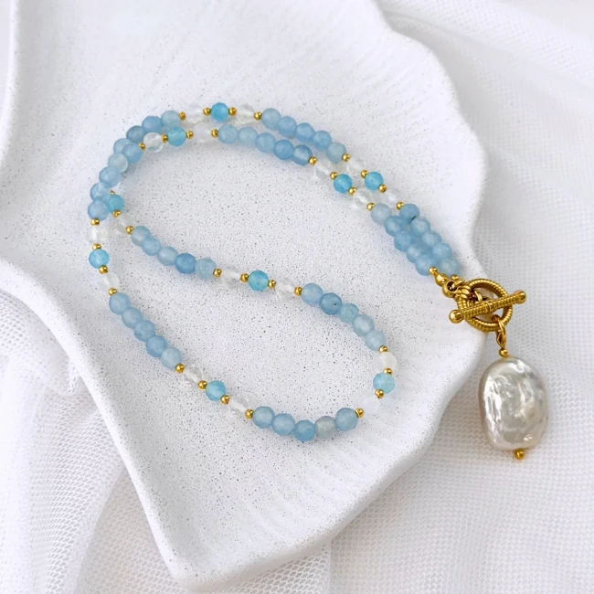 naszyjnik damski z kamieni naturalnych jadeitu i z zawieszką perły barokowej