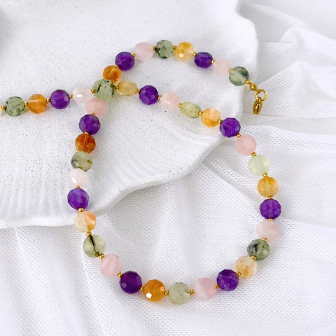 naszyjnik z kolorowych kamieni naturalnych ze stali chirurgicznej