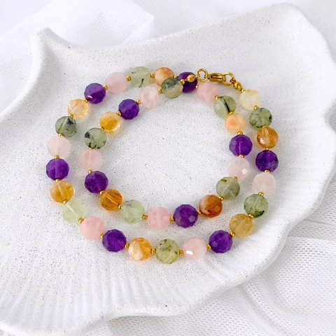 choker z kolorowych kamieni naturalnych z pozłacanej stali chirurgicznej