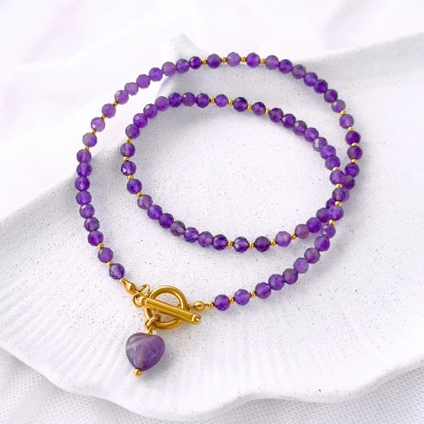 fioletowy naszyjnik damski z kamieni naturalnych ametystu z sercem