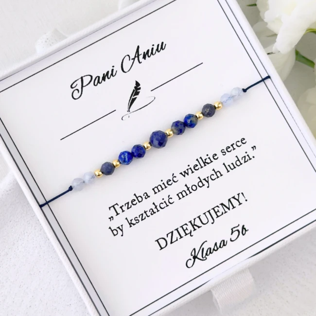 bransoletka z dedykacją dla nauczycielki z sodalitu lapis lazuli szafiru chalcedonu